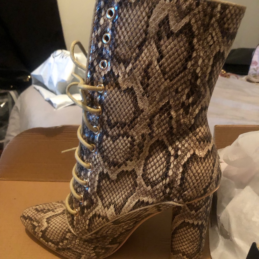 Women’s booties